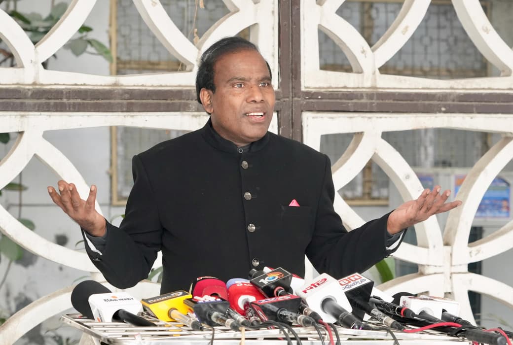 दलबदल मामले पर डॉ. के. ए. पॉल की कानूनी चुनौती, स्पीकर के आदेश के खिलाफ तेलंगाना हाईकोर्ट पहुंचे