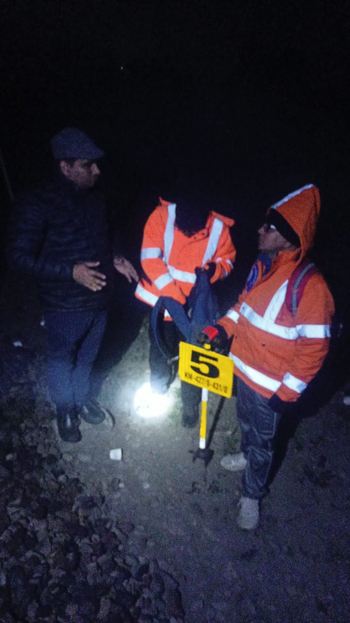 उत्तर रेलवे ने सुरक्षित रेल परिचालन के लिए रात्रिकालीन निरीक्षण अभियान में तेजी लाई